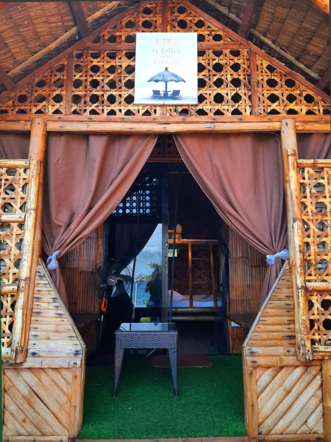 Jush Native And Glamping Hotell Dauis Exteriör bild