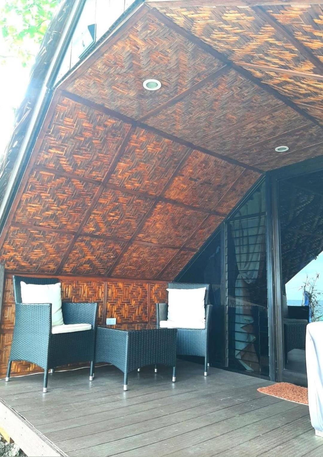 Jush Native And Glamping Hotell Dauis Exteriör bild