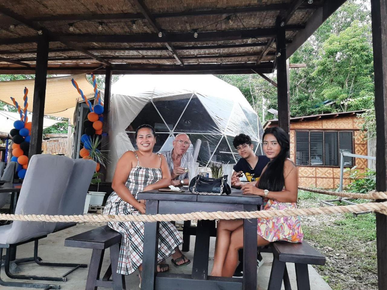 Jush Native And Glamping Hotell Dauis Exteriör bild