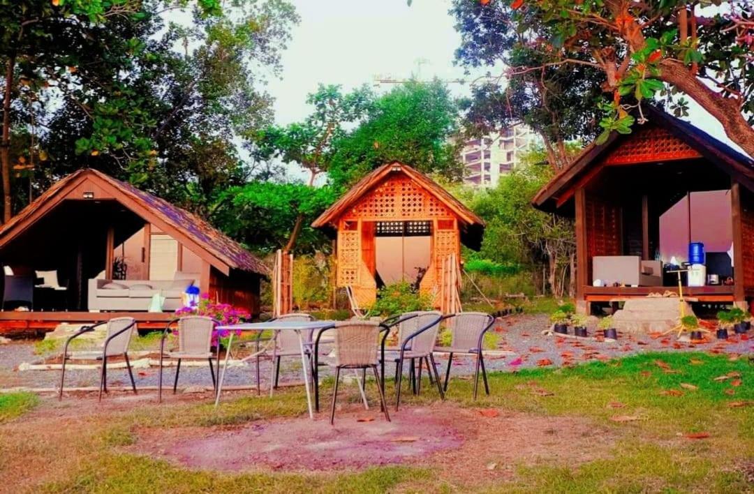 Jush Native And Glamping Hotell Dauis Exteriör bild