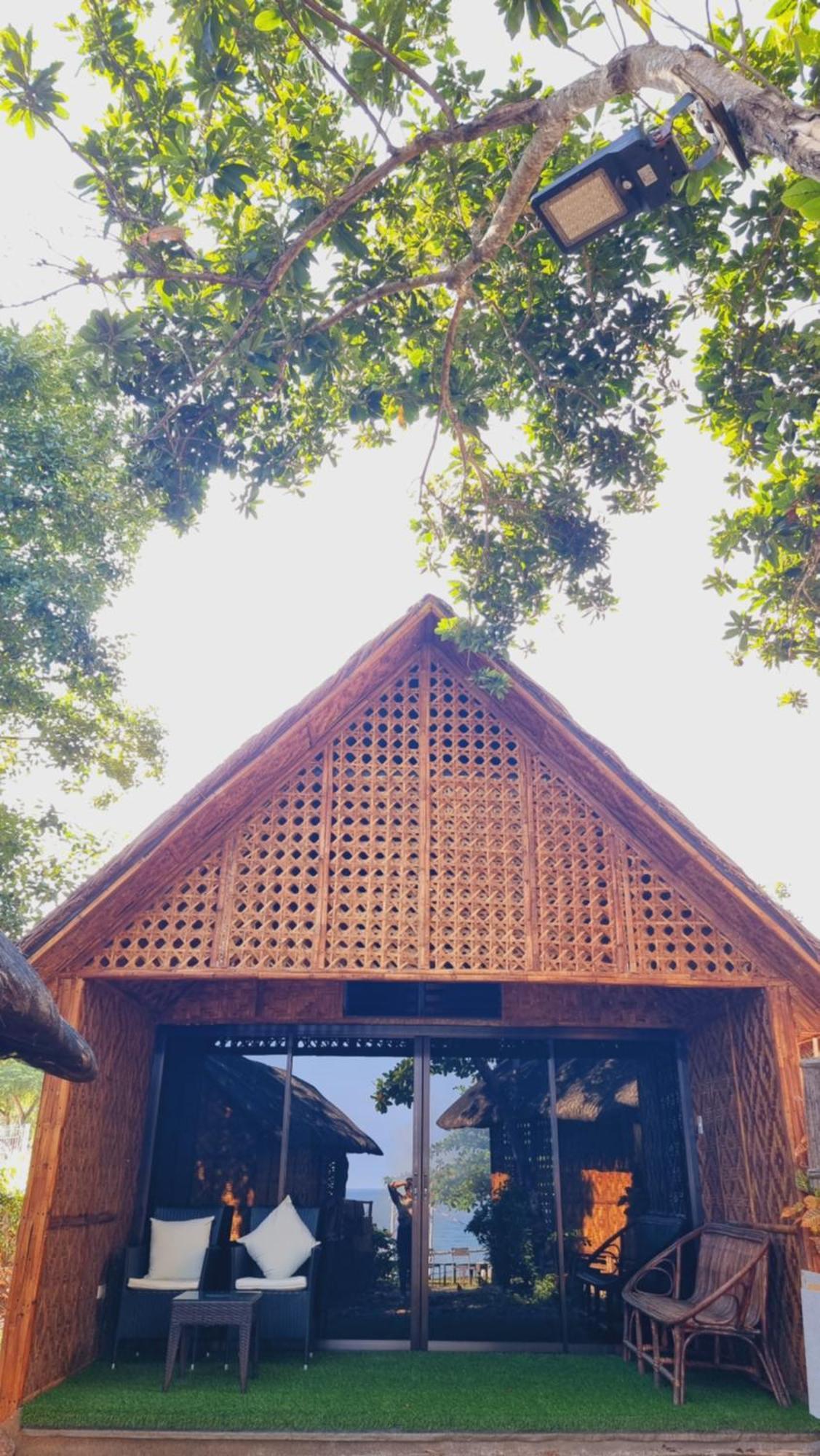 Jush Native And Glamping Hotell Dauis Exteriör bild